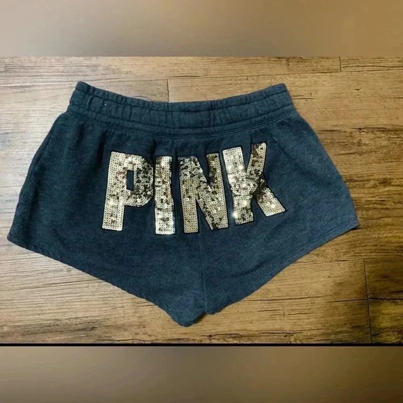 VS PINK BLING EVERYDAY TSHIRT/RETRO
SHORTS  OUTFIT SET S - Picture 10 of 11